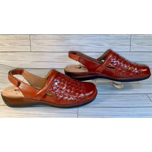 Soft Walk Salina Brown Leather Woven Adjustable Sling Back Flat Sandals S:8WW - Picture 3 of 13